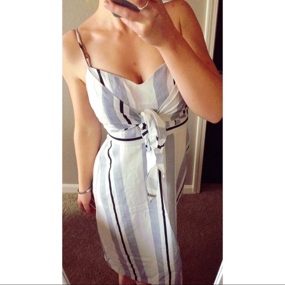 SOLD🚫Lush Woven Tie Front Striped Midi - Picture 4 of 8